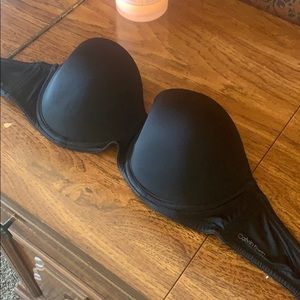 Calvin Klein Strapless Push-up Bra